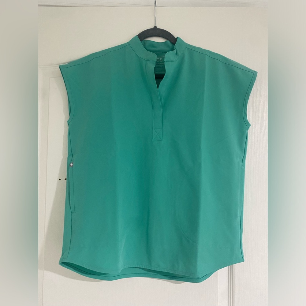 FIGS Rafaela Oversized Scrub Top